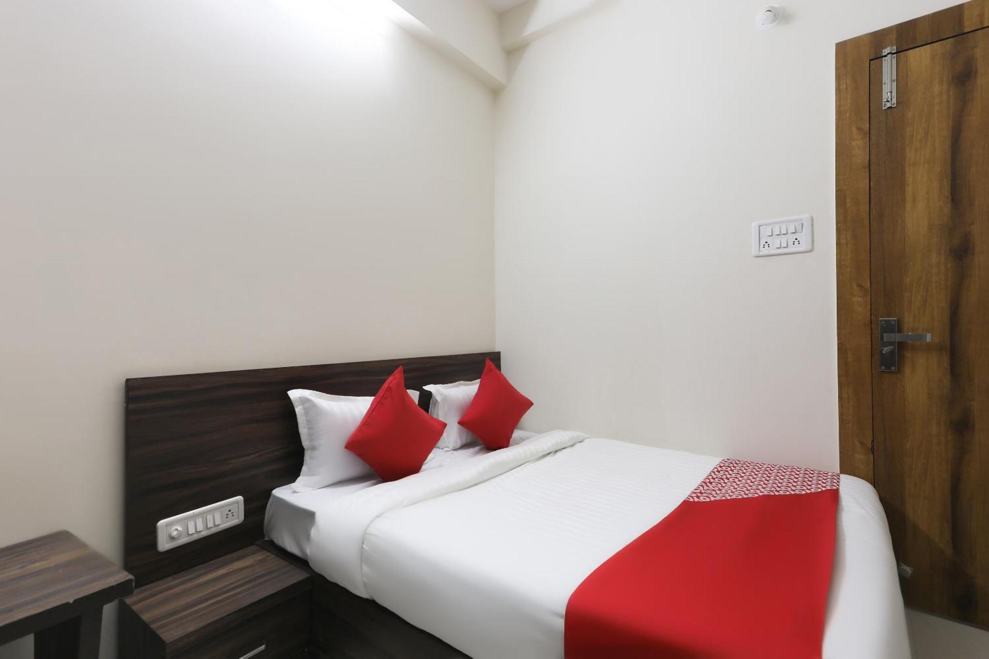 Hotel O La Flora Indaur Kültér fotó