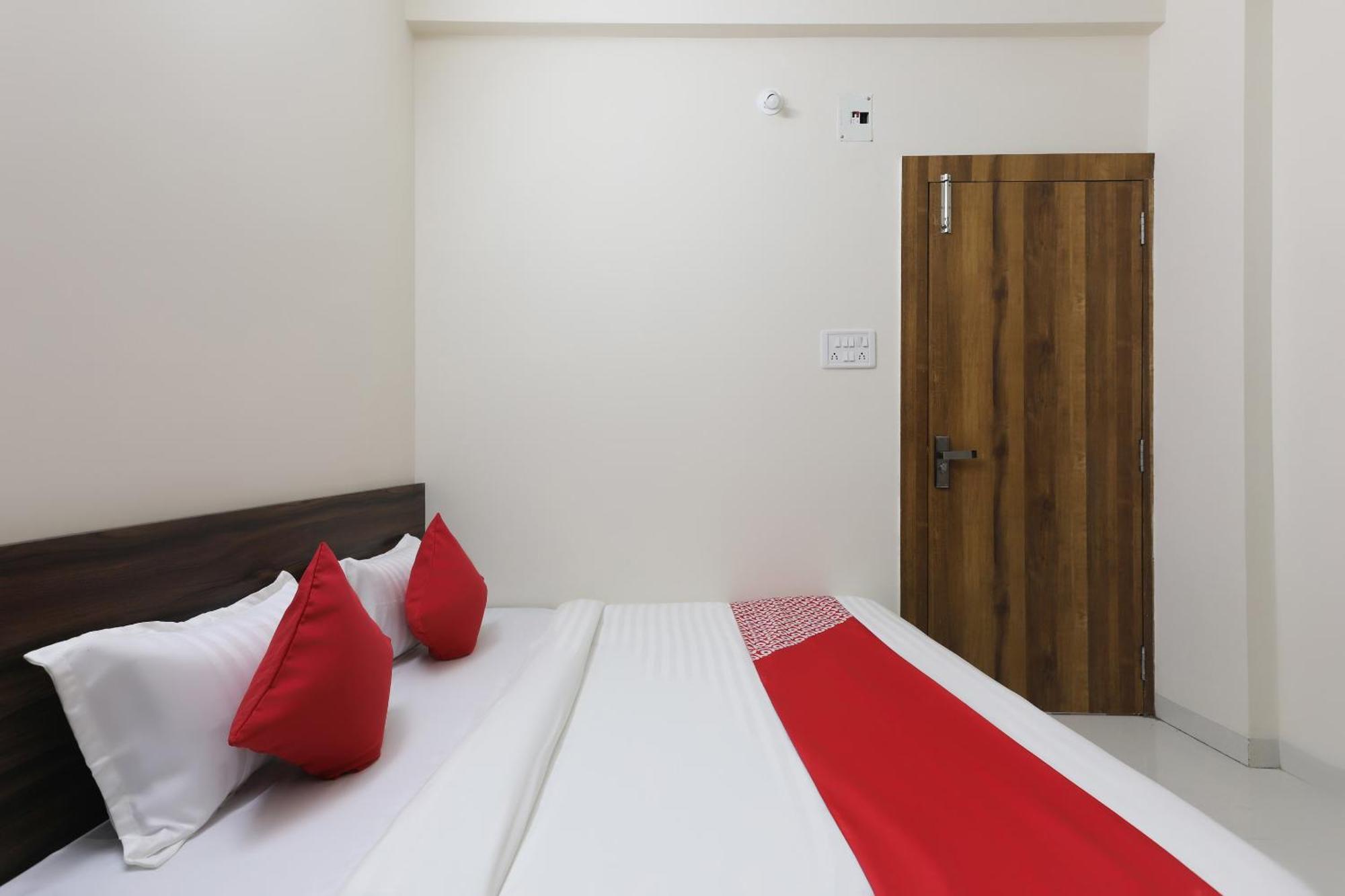 Hotel O La Flora Indaur Kültér fotó