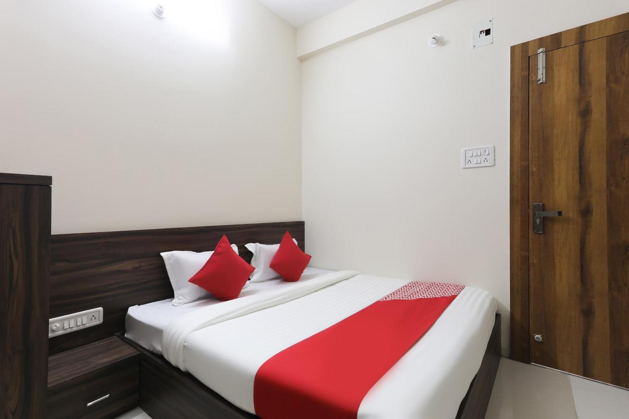 Hotel O La Flora Indaur Kültér fotó